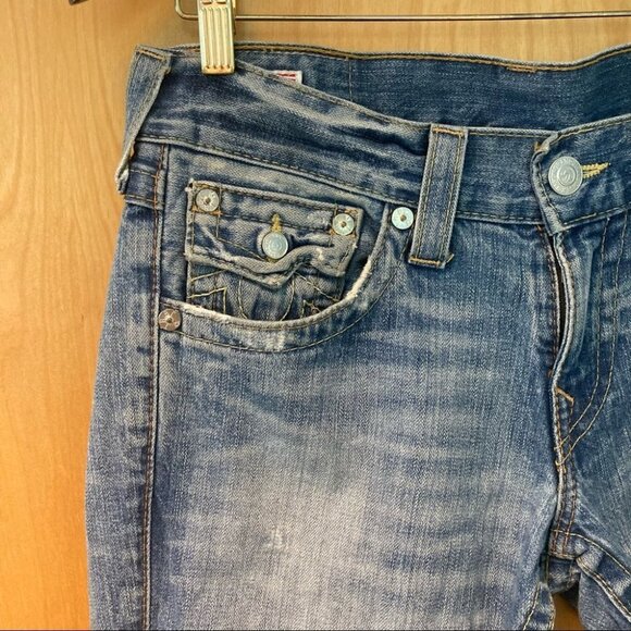 TRUE RELIGION Sz 30 X 34 Ricky  Light Medium Wash Distressed Jeans - Picture 4 of 14